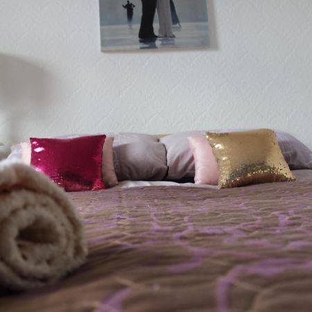 Mother-In-Law Guest House Hotel Leeds 리즈 외부 사진