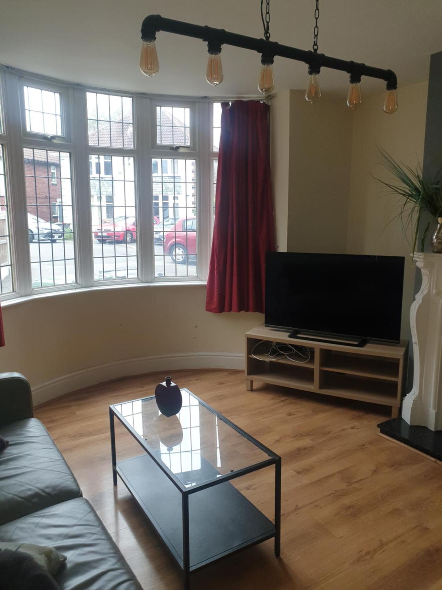 Mother-In-Law Guest House Hotel Leeds 리즈 외부 사진