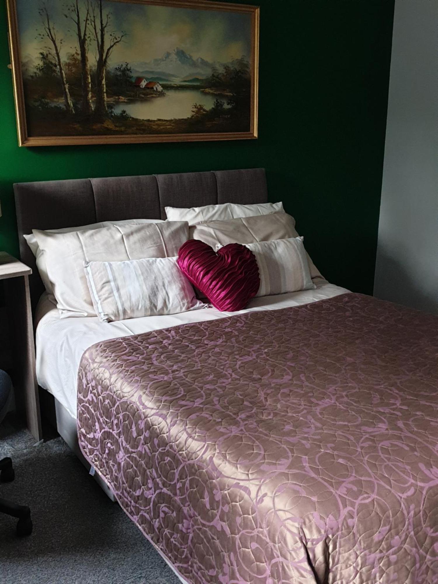 Mother-In-Law Guest House Hotel Leeds 리즈 외부 사진